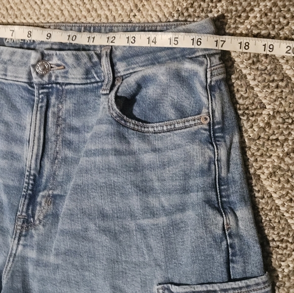 American Eagle Curvy Super High Rise Baggy Wide Leg Women's Blue Cargo Jeans 14 - Picture 8 of 16